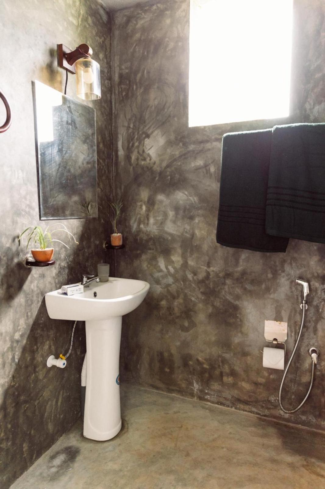 Hiriketiya Ladina Homestay Dikwella Ngoại thất bức ảnh